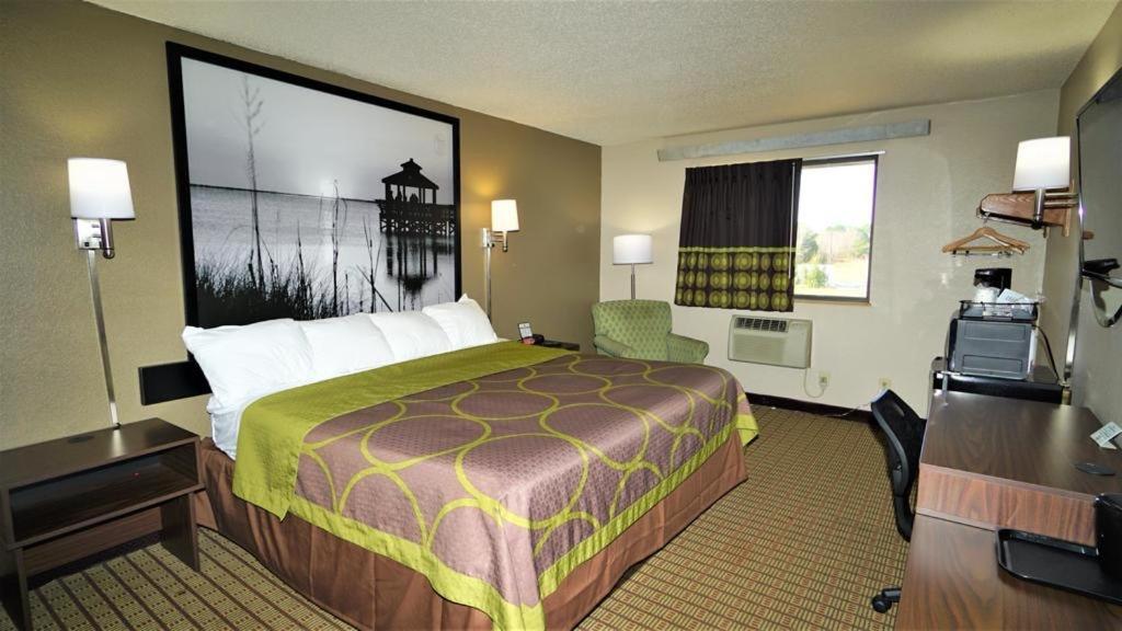 ซูเปอร์ 8 บาย วินด์แฮม กรีนวิลล์ Hotel ภายนอก รูปภาพ