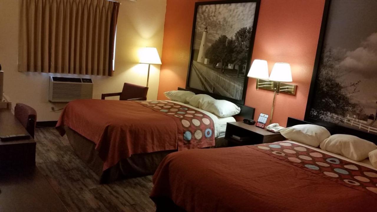 ซูเปอร์ 8 บาย วินด์แฮม กรีนวิลล์ Hotel ภายนอก รูปภาพ